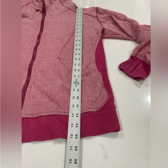 Lululemon jacket - Picture 4 of 8